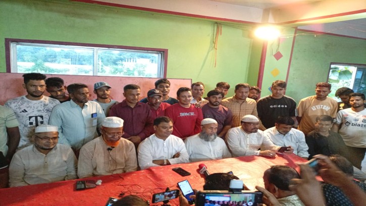 চট্টগ্রাম-৪ (সীতাকুণ্ড) থেকে লায়ন আসলাম  চৌধুরী কে মনোনয়ন না দেওয়ায় সংবাদ  সম্মেলন করেছেন ইফতেকার উদ্দিন রুবেল। 