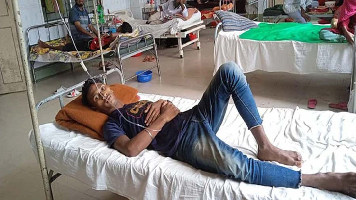 ওবায়দুল কাদেরের বাড়ির কাছে বিএনপির রোডমার্চের গাড়িবহরে হামলা, আহত ১৫