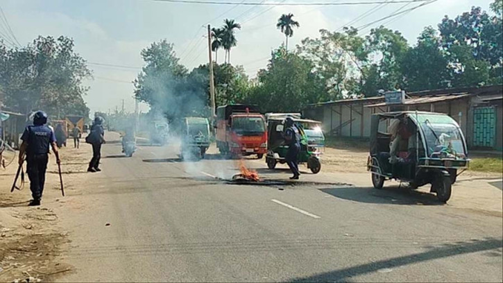 সারাদেশে সড়ক ও রেলপথে বিএনপির অবরোধ, নিহত ৩