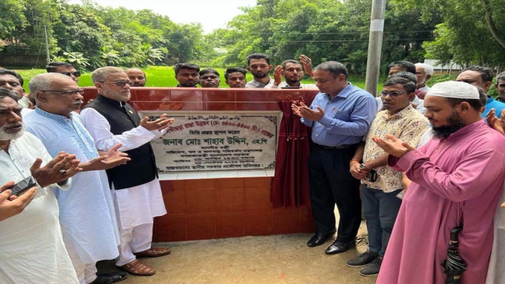 আওয়ামী লীগ সরকার দেশে অভূতপূর্ব উন্নয়ন করেছে : পরিবেশমন্ত্রী